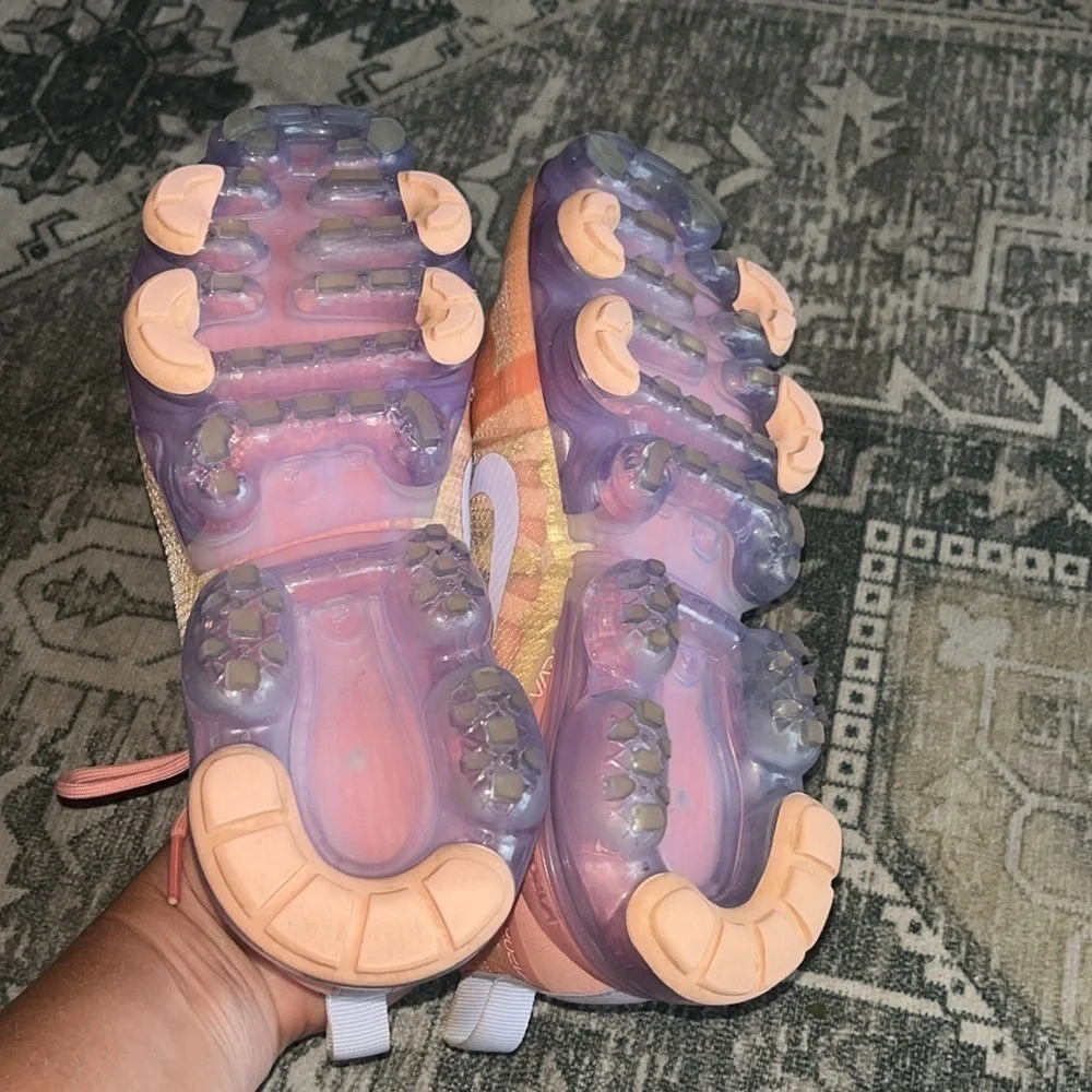 Nike Women’s Air VaporMax Bleached Coral Sneakers size 7